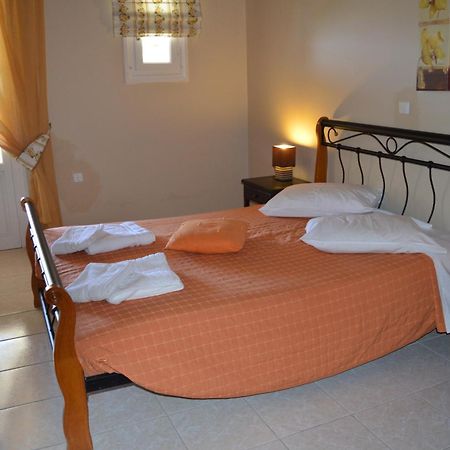 Vanessa Studios Порос Номер фото